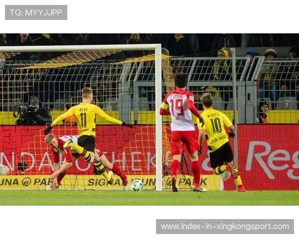 德甲多特快速反击频频得手,主场笑声不断