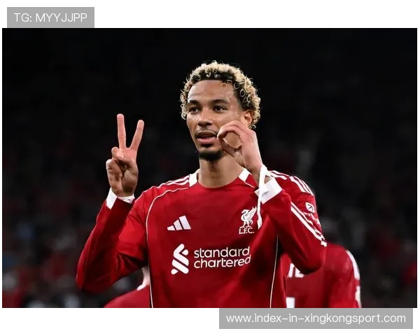 利物浦后场出球顺畅，马赛逼抢无果，利物浦vs马赛