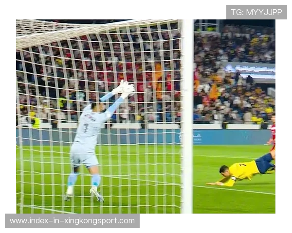 本菲卡看C罗式进球法：足球传奇的再现